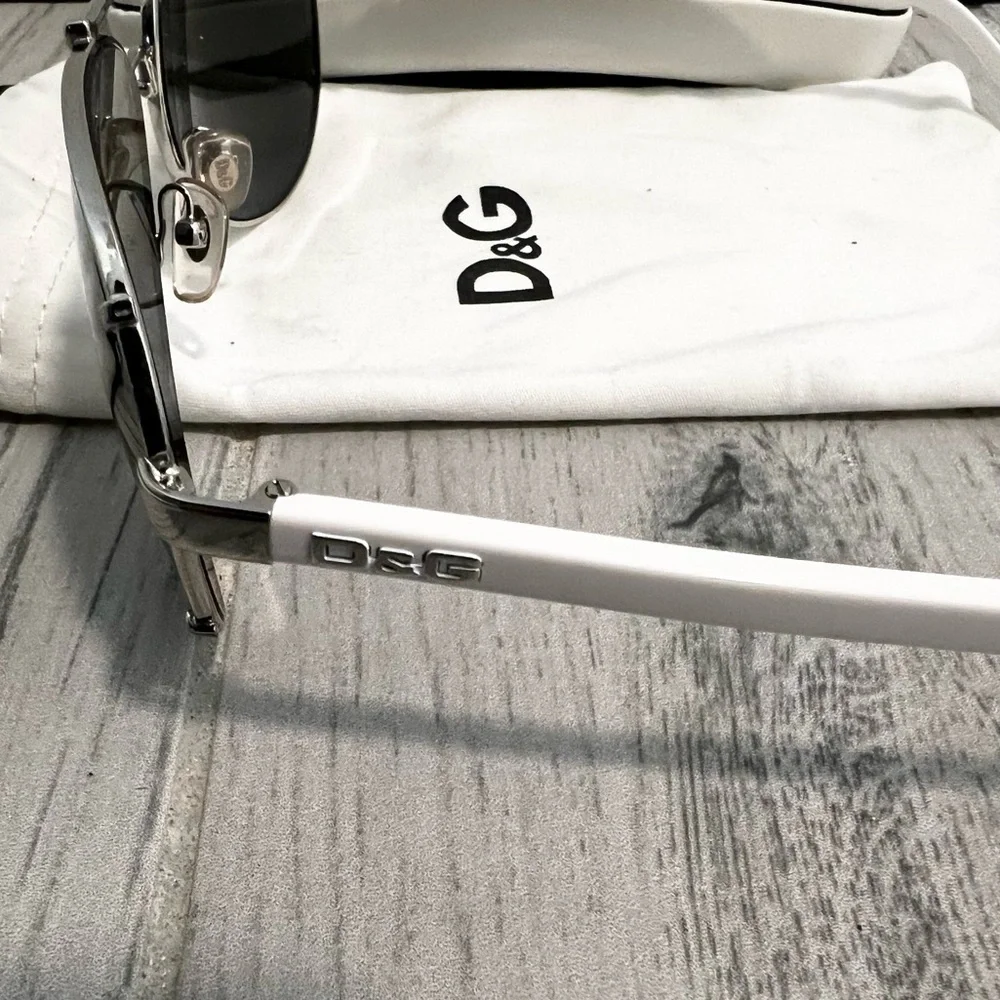 D&G Aviator Mirrored Sunglasses - Picture 7 of 9